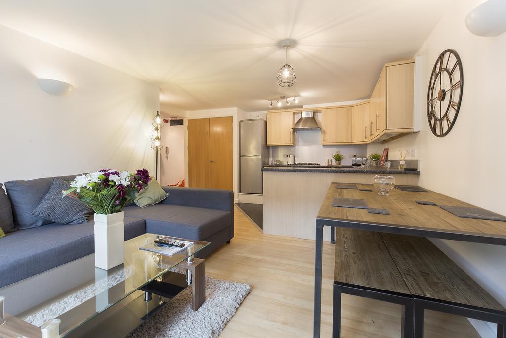 Raleigh Square - 2Br Ground-Floor Apartment In ノッティンガム エクステリア 写真
