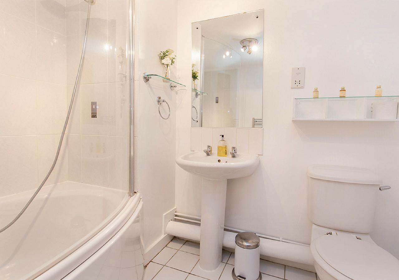 Raleigh Square - 2Br Ground-Floor Apartment In ノッティンガム エクステリア 写真